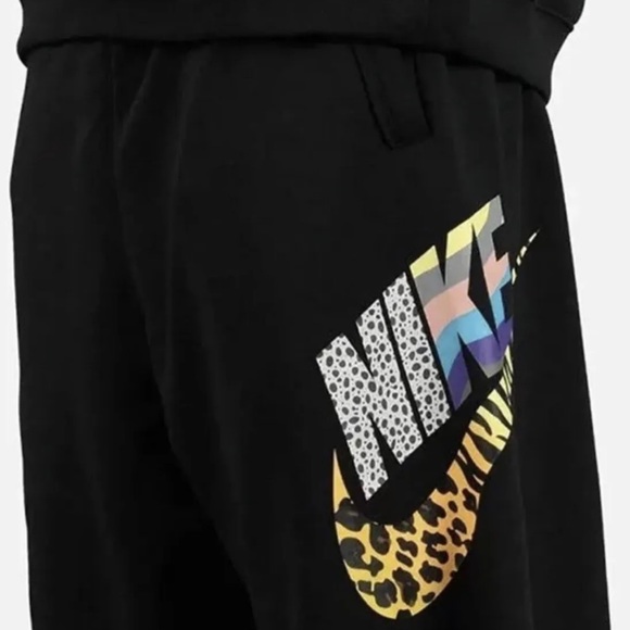 Nike Other - Nike New Air Max Day Wotherspoon Atmos Pack Alumni Shorts